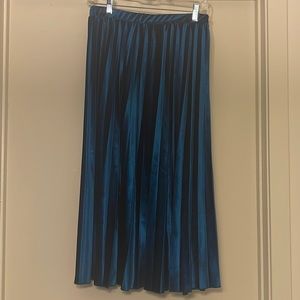 MIDI Velvet Pleated Skirt